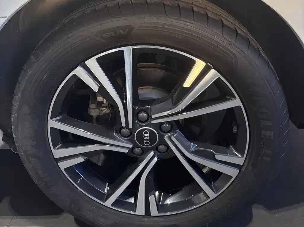 Audi Q3 Sportback — фото 8