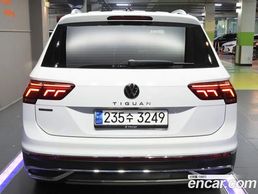 Volkswagen Tiguan — фото 4