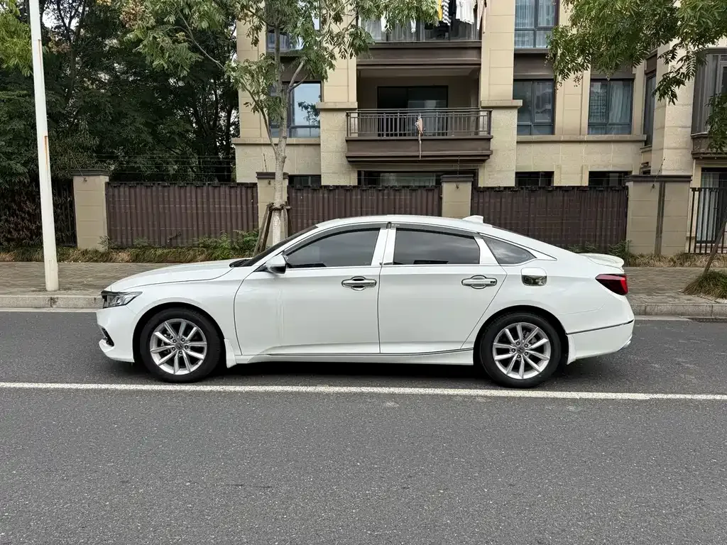 Honda Accord 2023 из CN, фото 7