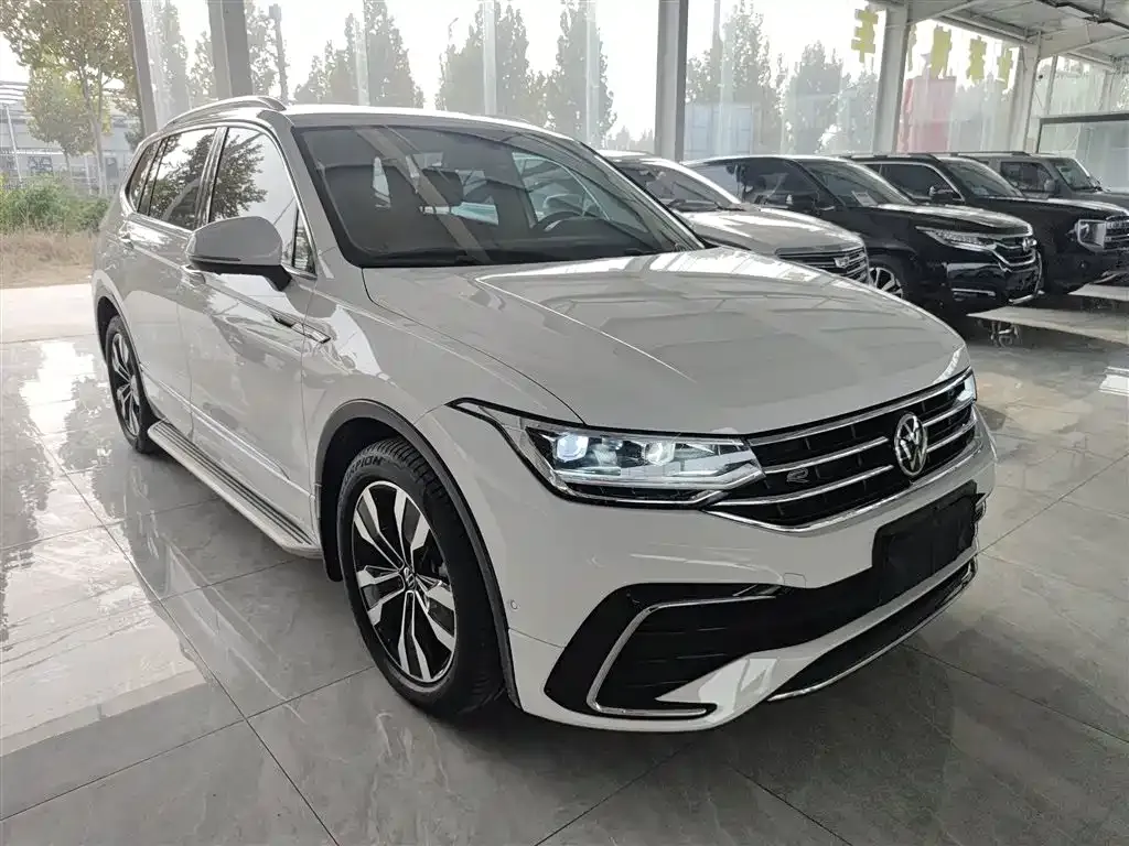 Volkswagen Tiguan L 2022 из CN, фото 4