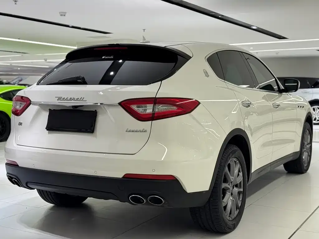 Maserati Levante — фото 10