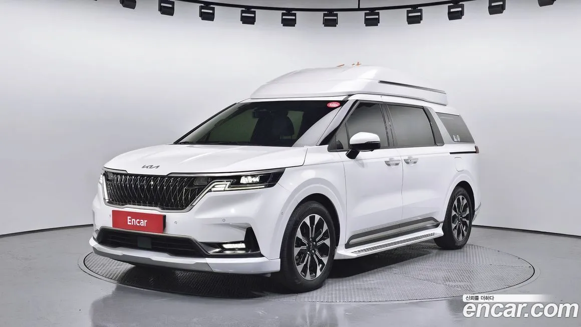 Kia Carnival — фото 1