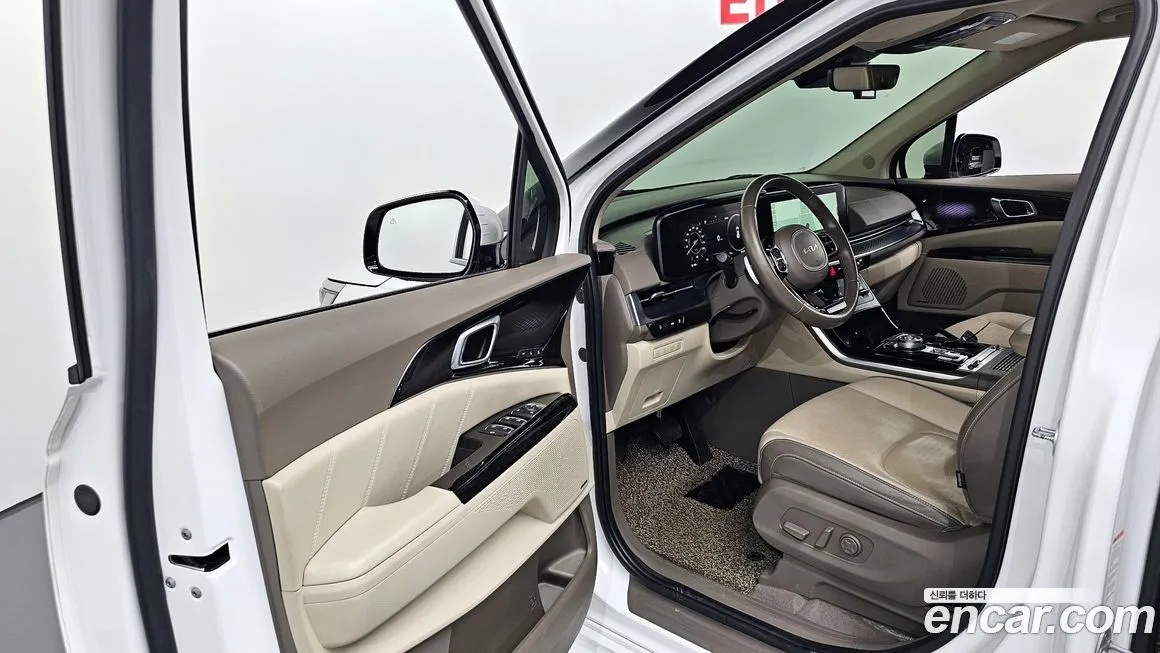 Kia Carnival — фото 10