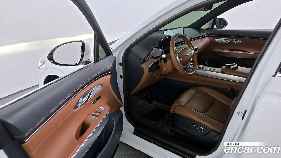Genesis GV70 — фото 10