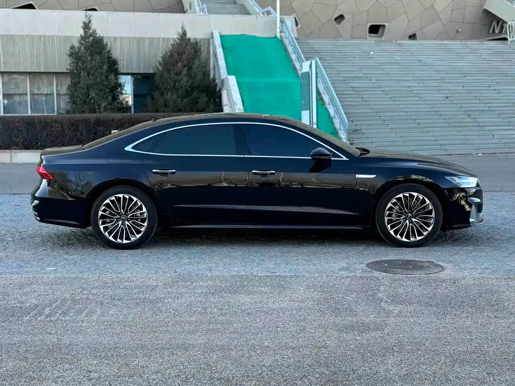 Audi A7L 2024 из CN, фото 2