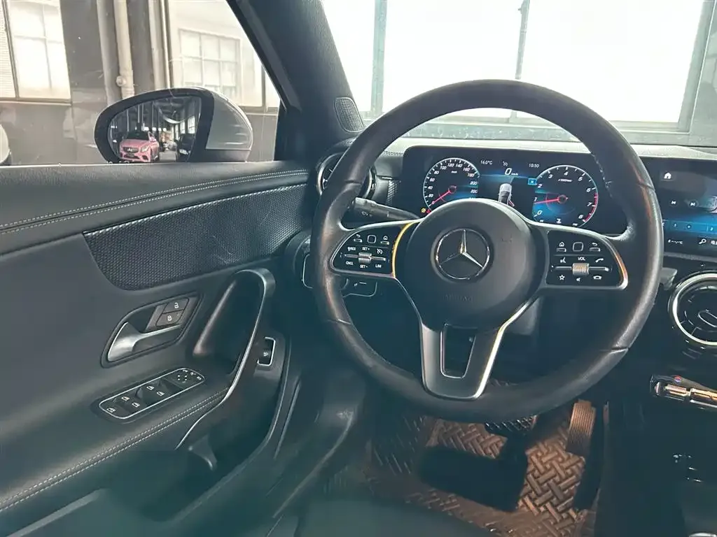 Mercedes-Benz A-Class 2022 из CN, фото 8