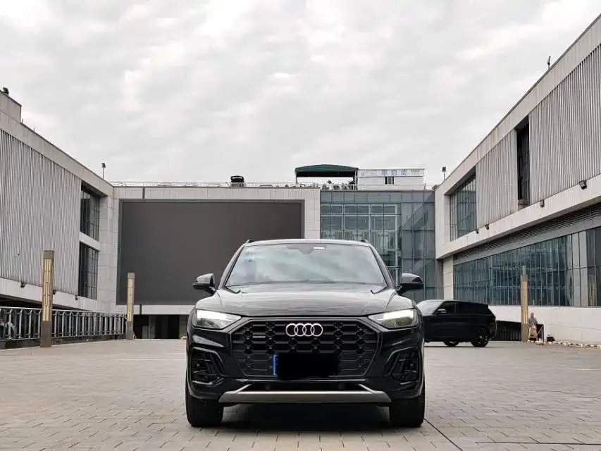 Audi Q5L 2024 из CN, фото 2