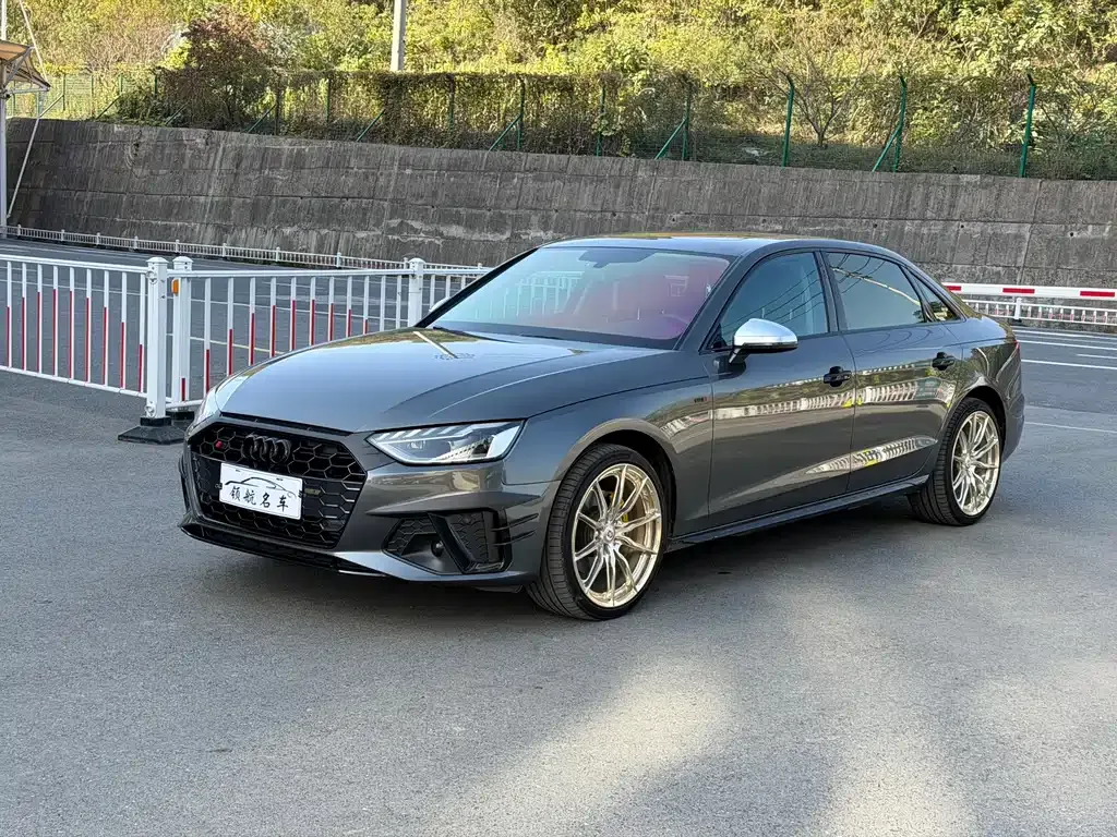 Audi A4L 2023 из CN, фото 1