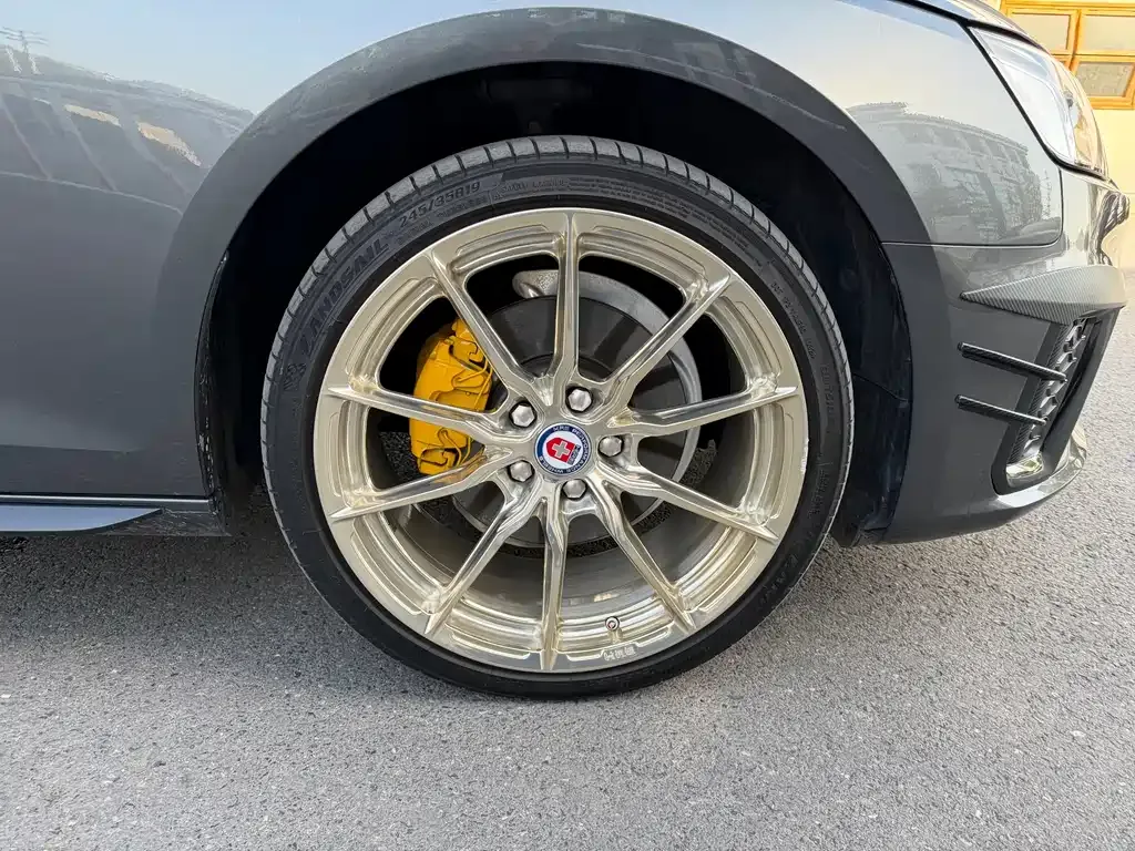 Audi A4L 2023 из CN, фото 4
