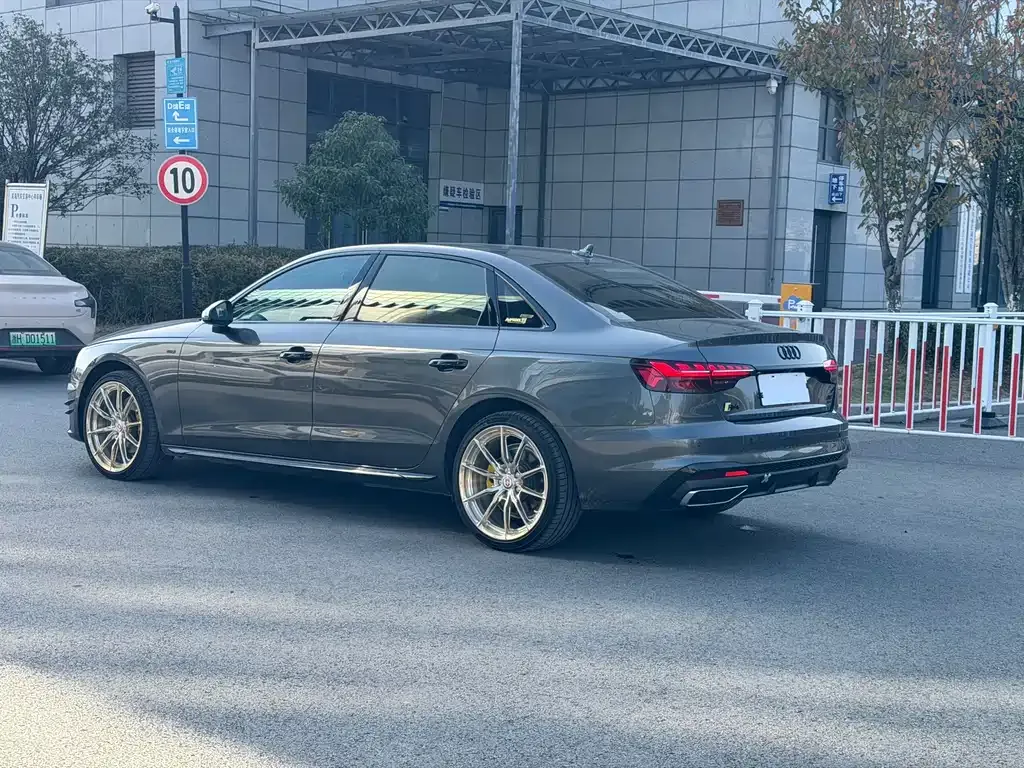 Audi A4L 2023 из CN, фото 7