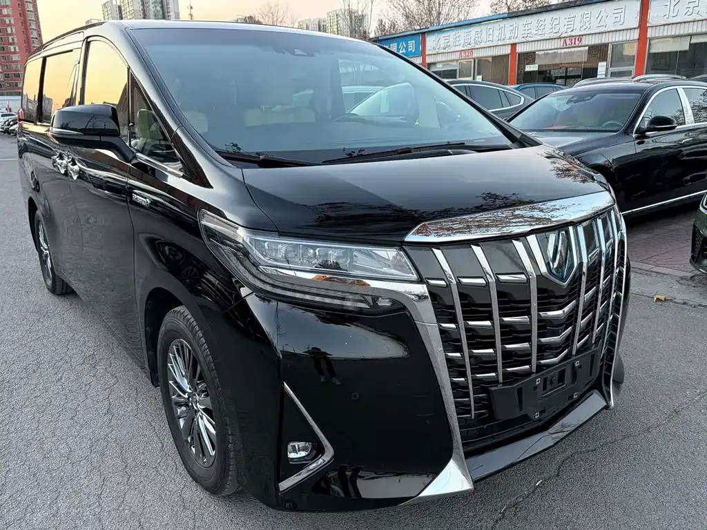 Toyota Alphard 2023 из CN, фото 3