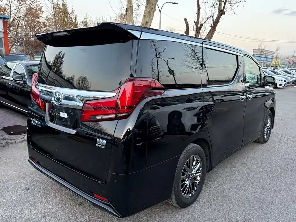 Toyota Alphard 2023 из CN, фото 4