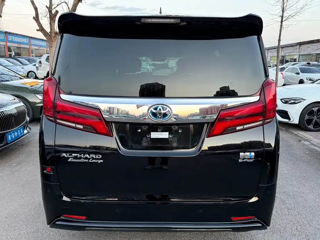 Toyota Alphard 2023 из CN, фото 5