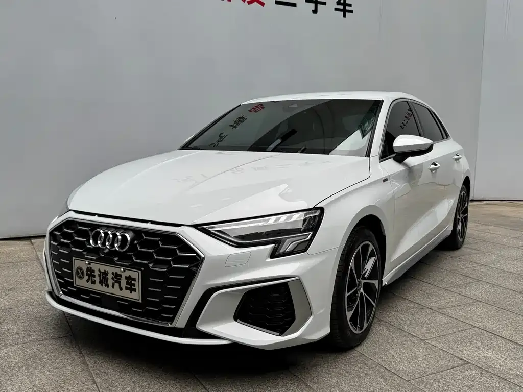 Audi A3 2024 из CN, фото 1