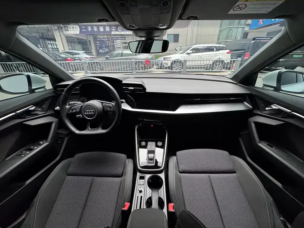 Audi A3 2024 из CN, фото 10