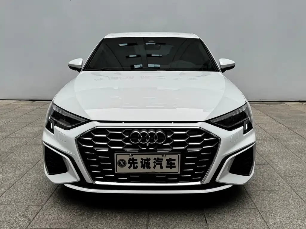 Audi A3 2024 из CN, фото 2