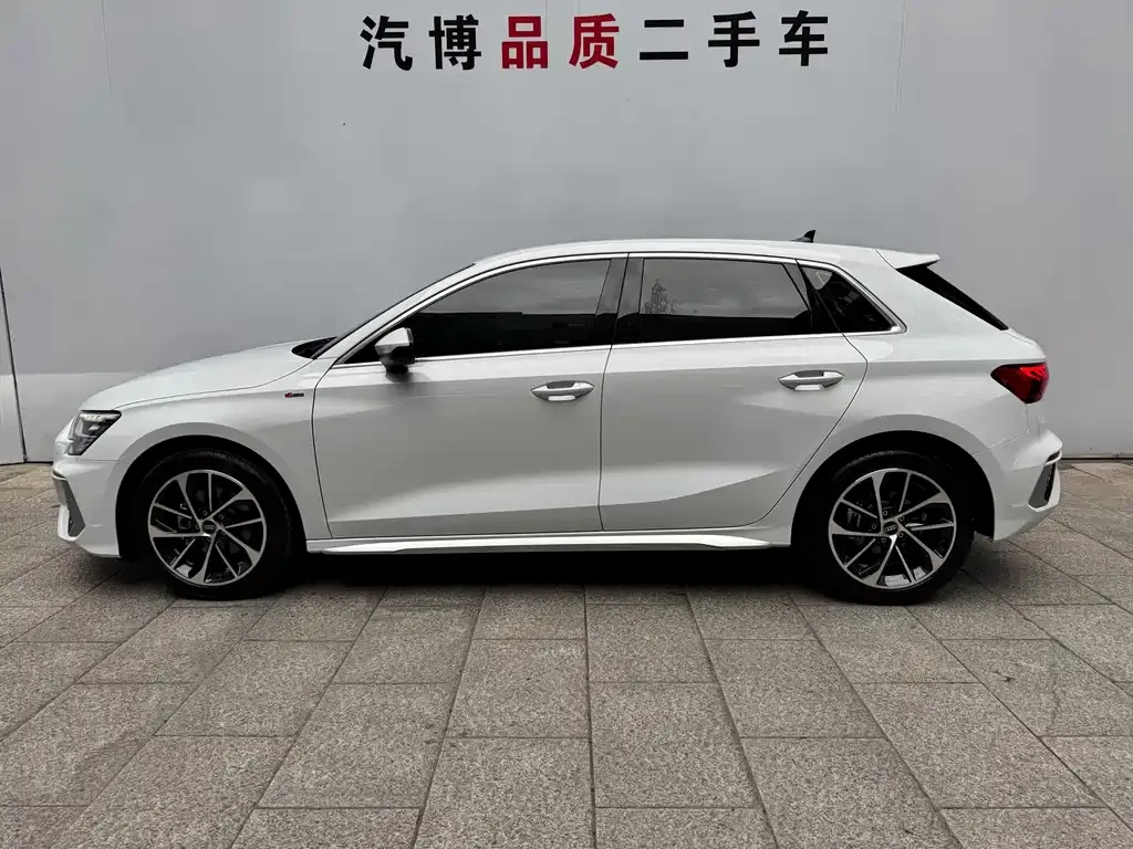 Audi A3 2024 из CN, фото 4