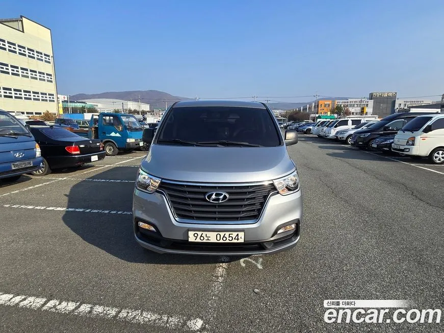 Hyundai Starex 2021 из KR, фото 2