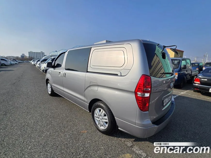 Hyundai Starex 2021 из KR, фото 3