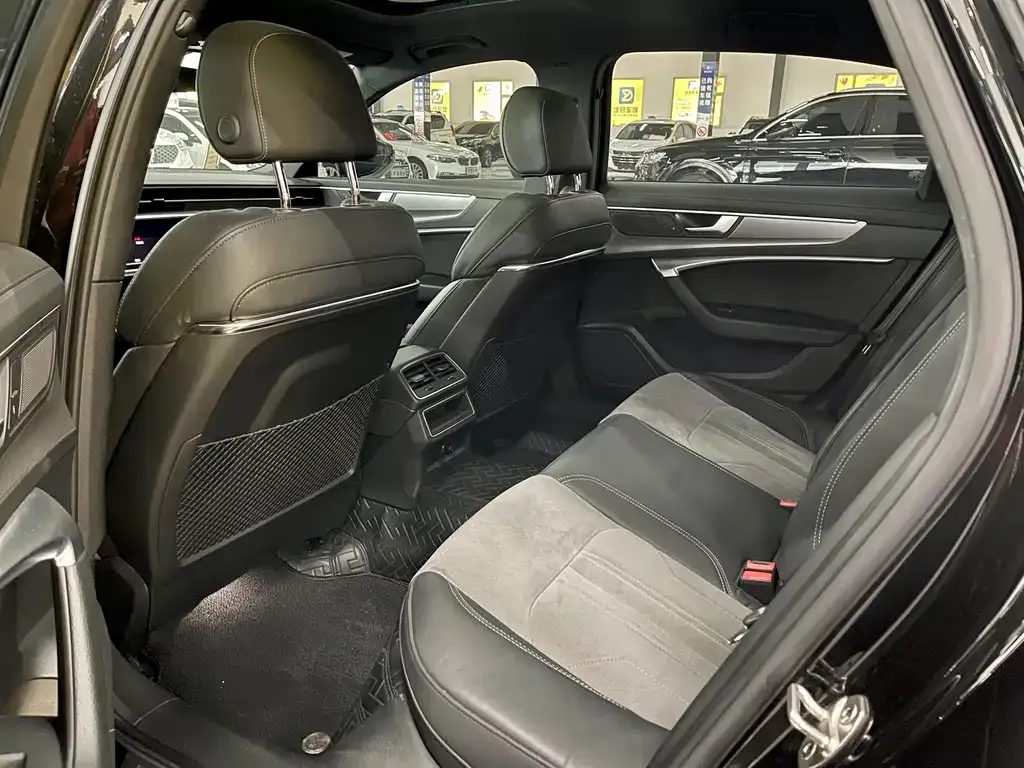 Audi A6L 2021 из CN, фото 3