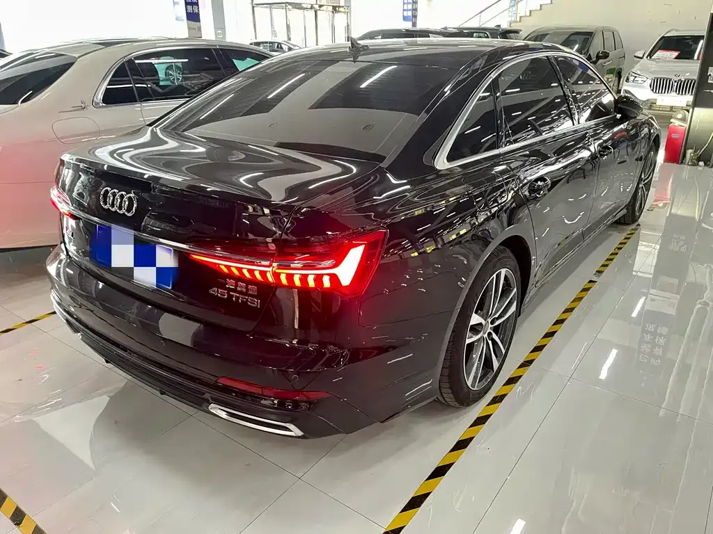 Audi A6L 2021 из CN, фото 4
