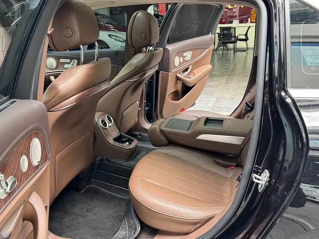 Mercedes-Benz E-Class 2023 из CN, фото 7