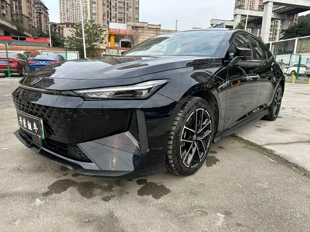 Changan UNI-V iDD 2024 из CN, фото 3