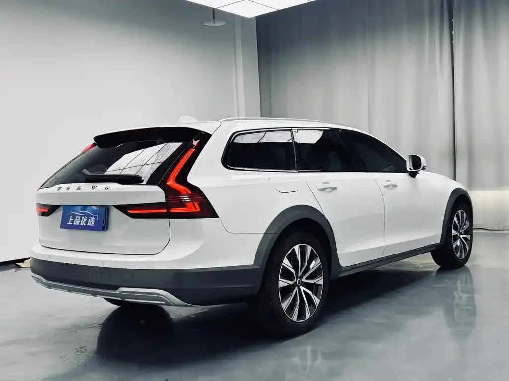 Volvo V90 2022 из CN, фото 4