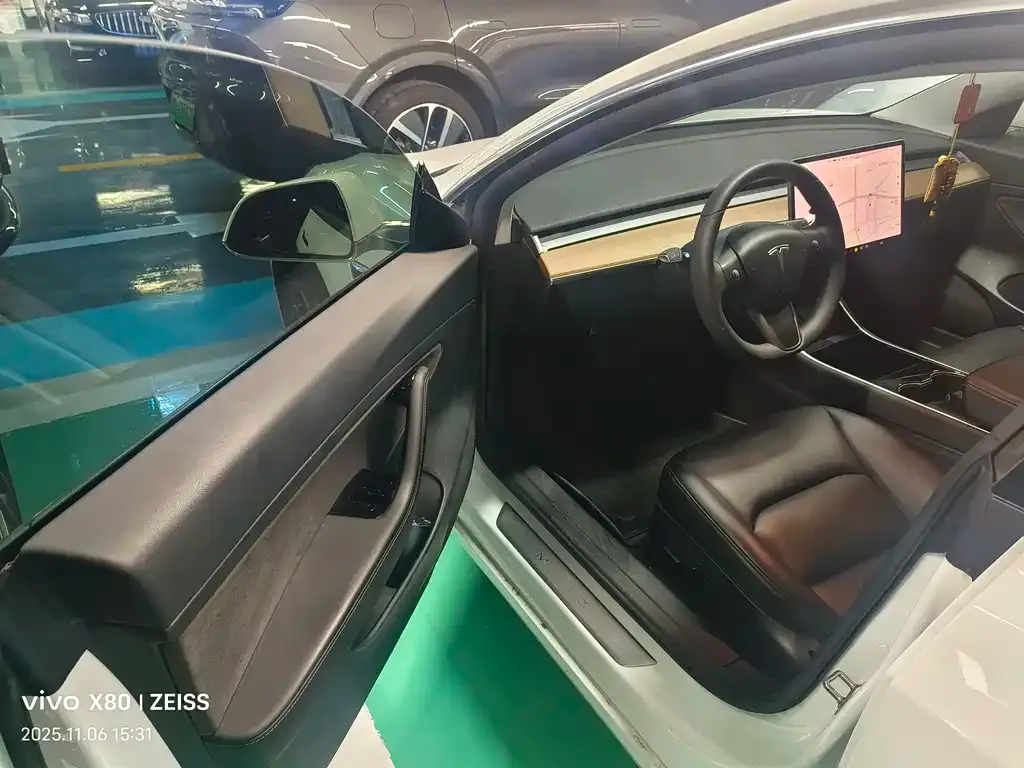 Tesla Model 3 2021 из CN, фото 10