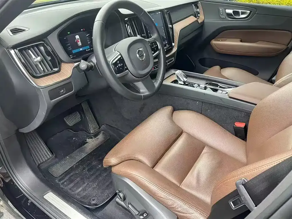 Volvo XC60 2022 из CN, фото 6