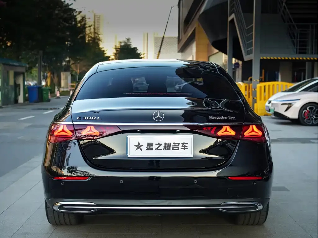 Mercedes-Benz E-Class 2025 из CN, фото 3
