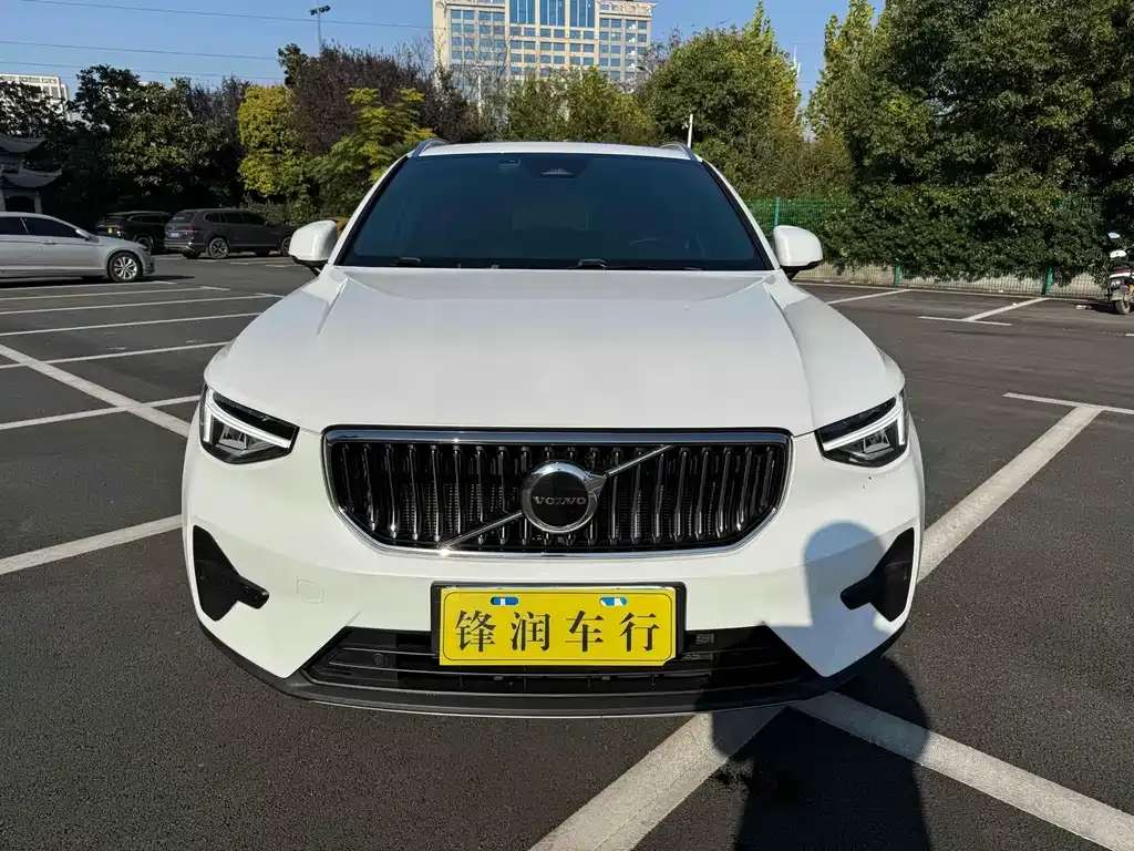Volvo XC40 2023 из CN, фото 2