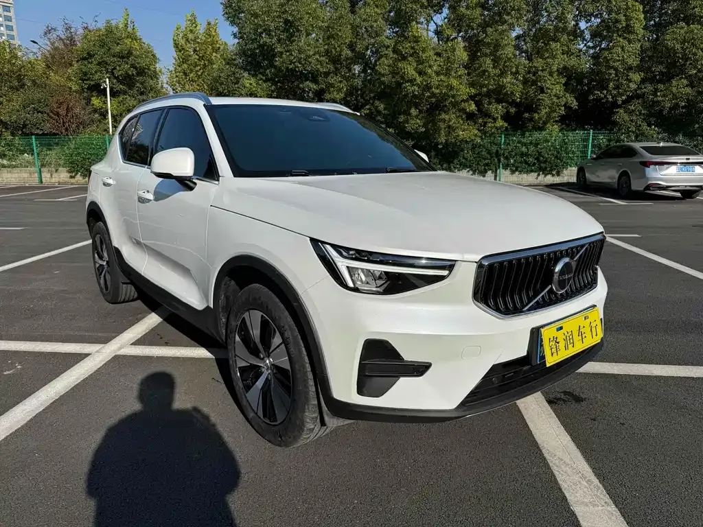 Volvo XC40 2023 из CN, фото 3