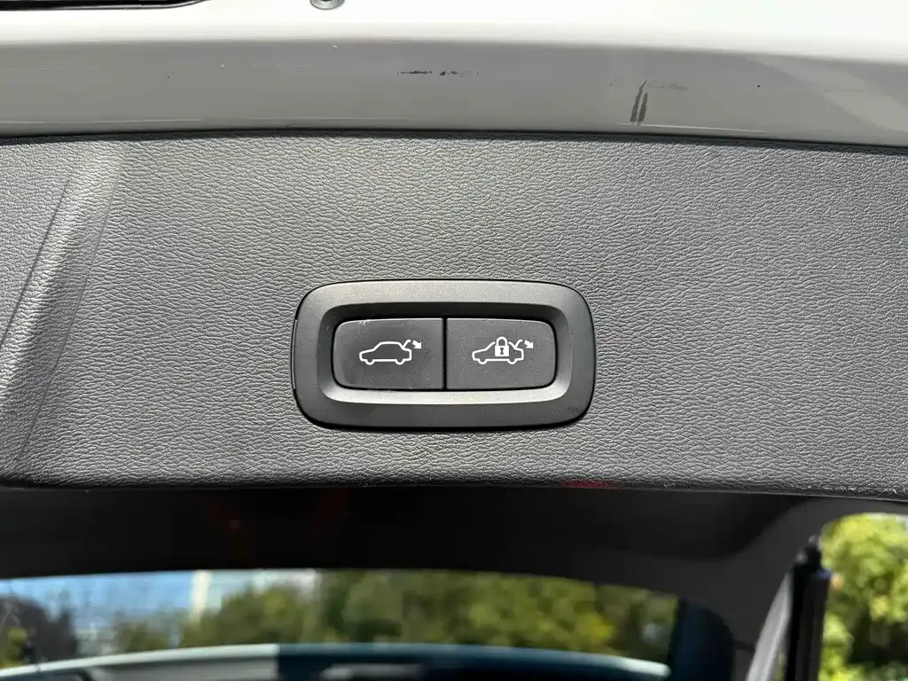 Volvo XC40 2023 из CN, фото 7