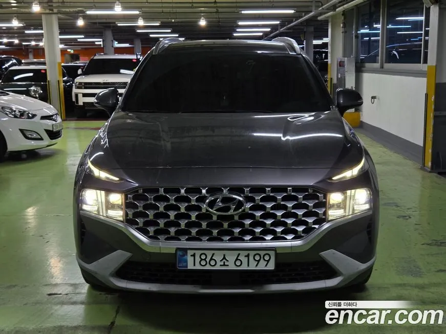 Hyundai Santafe — фото 1