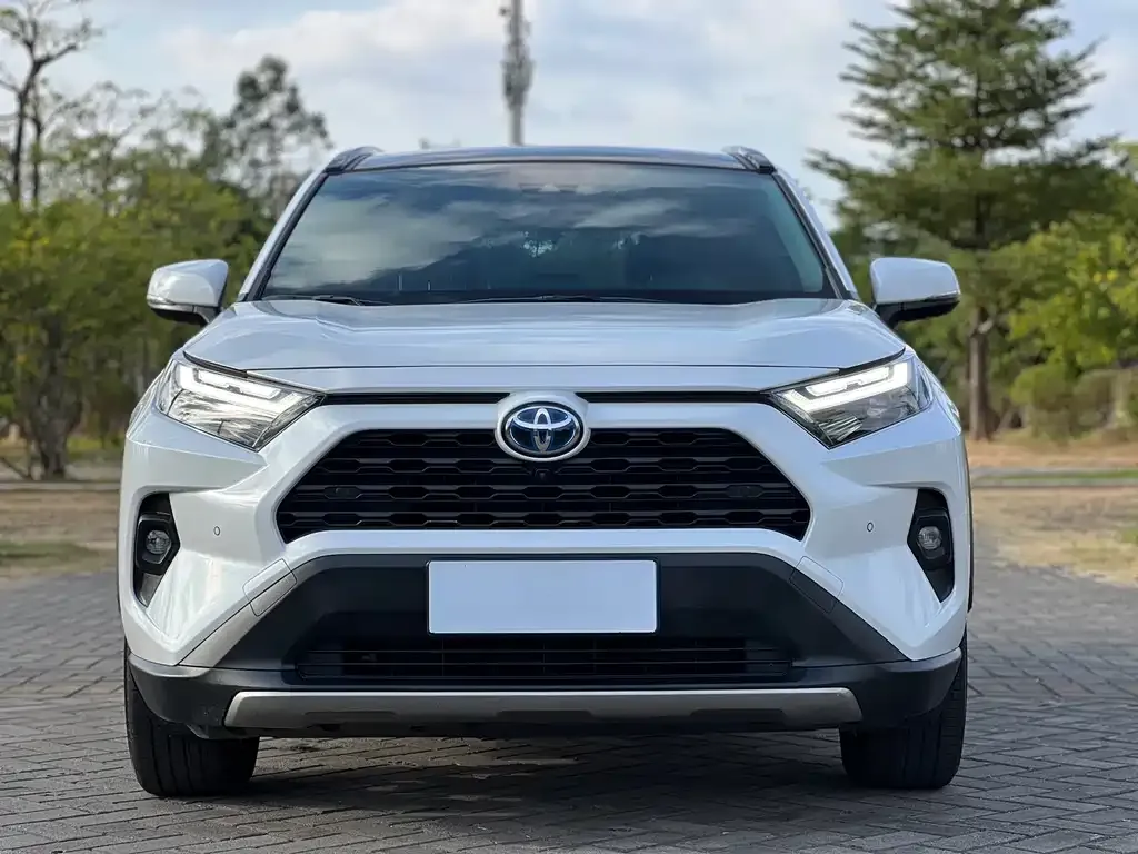 Toyota RAV4 — фото 2