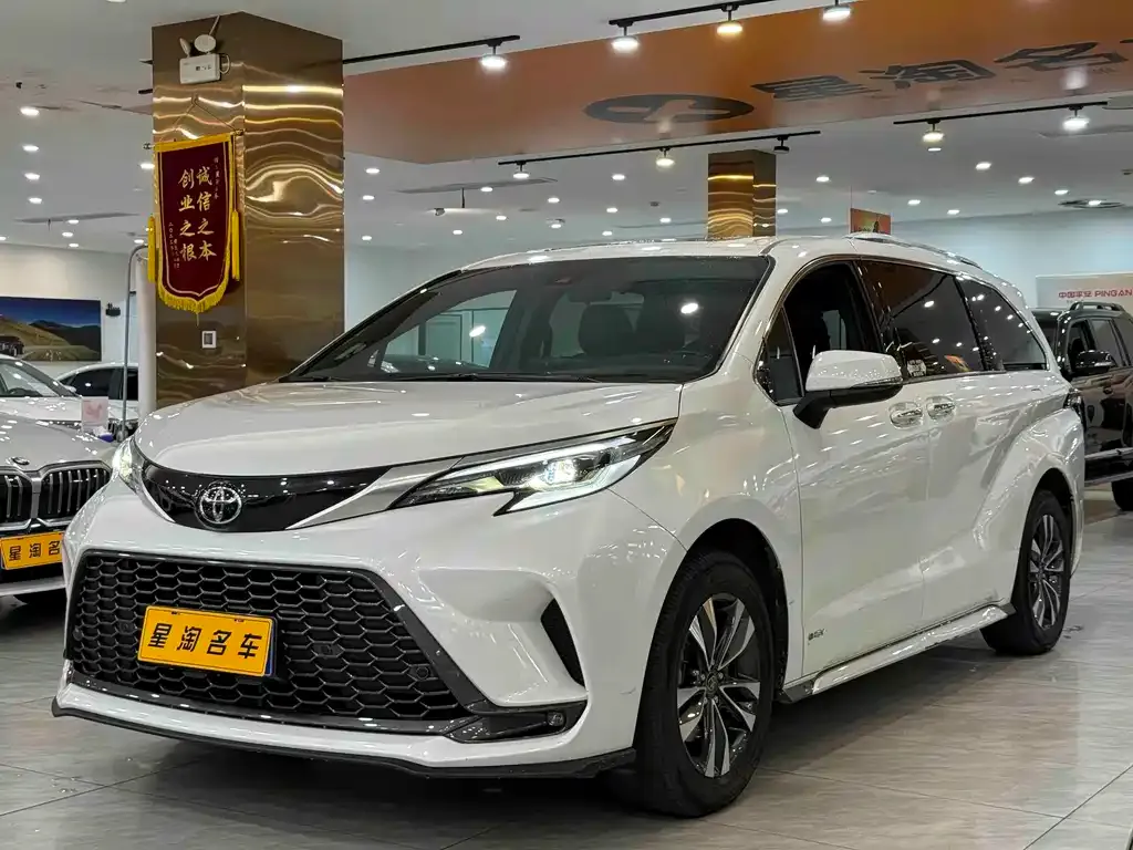 Toyota Granvia 2024 из CN, фото 1