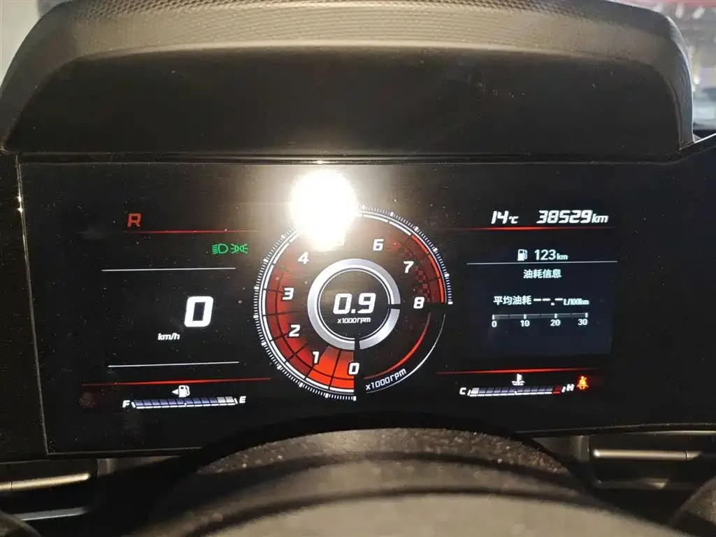 Hyundai Elantra 2021 из CN, фото 2