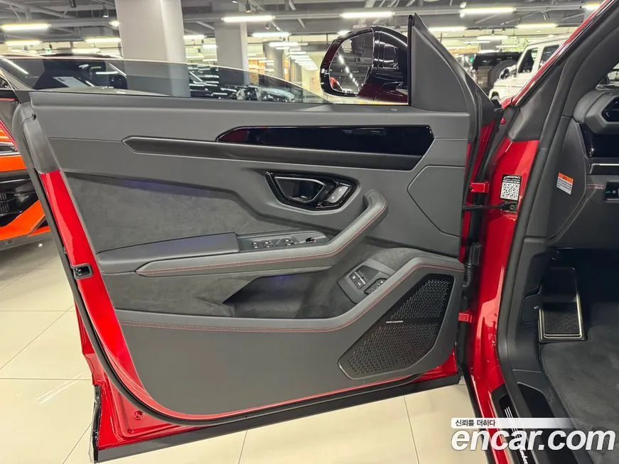 Lamborghini Urus 2025 из KR, фото 7