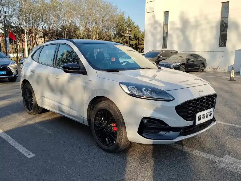 Ford Escape 2023 из CN, фото 3
