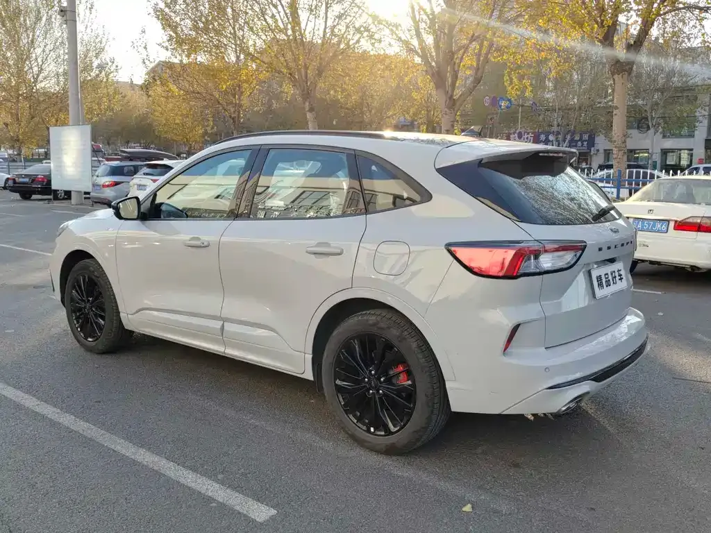 Ford Escape 2023 из CN, фото 9