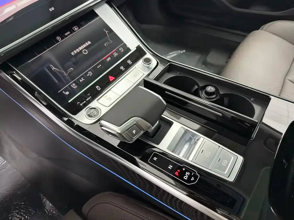 Audi A8 2025 из CN, фото 10