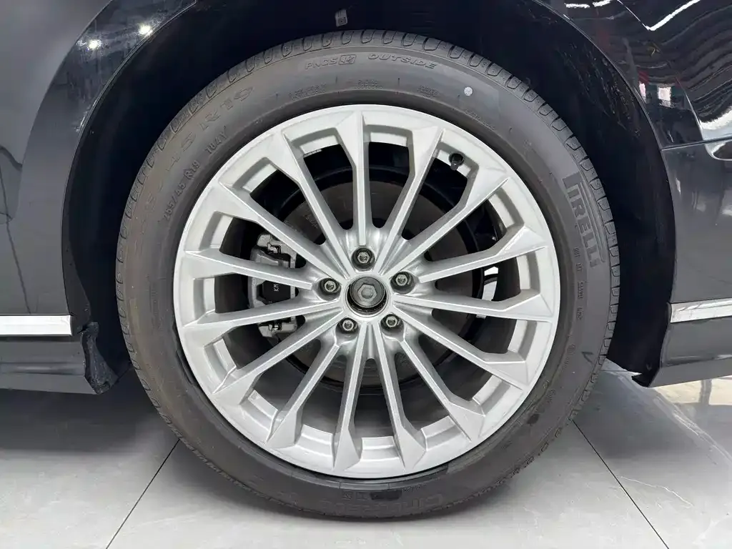 Audi A8 2025 из CN, фото 6