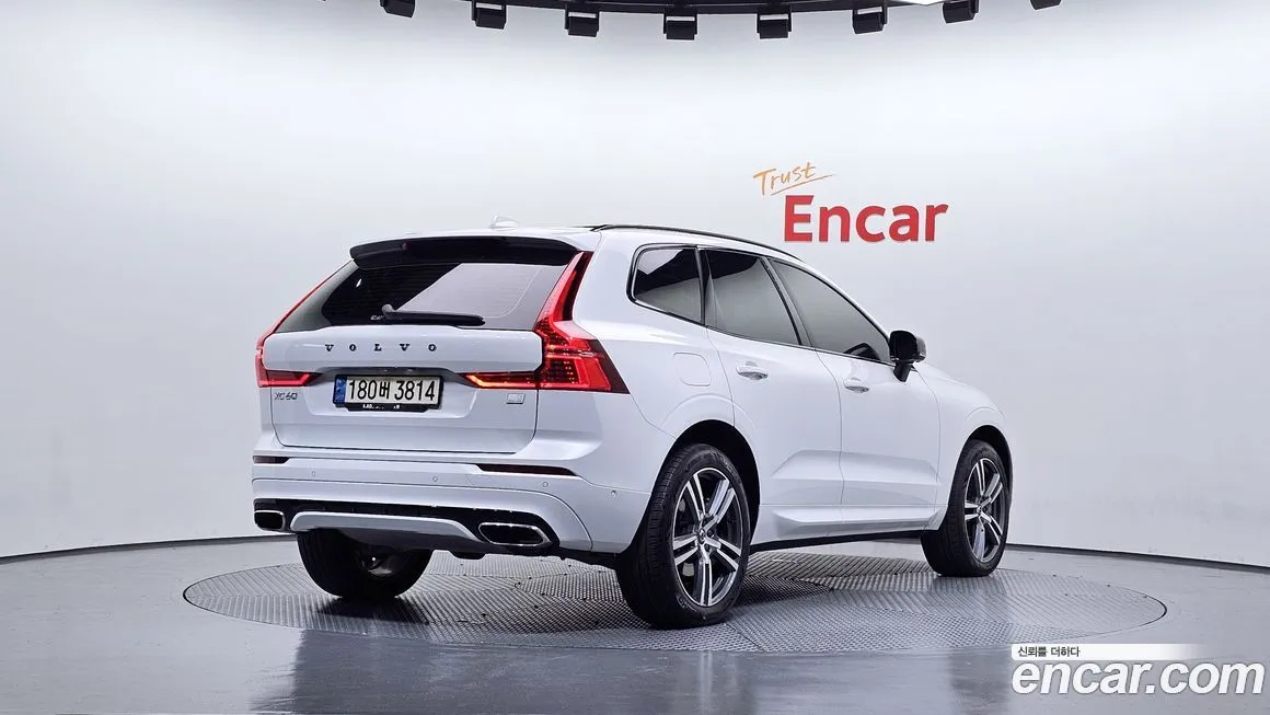 Volvo XC60 2021 из KR, фото 2