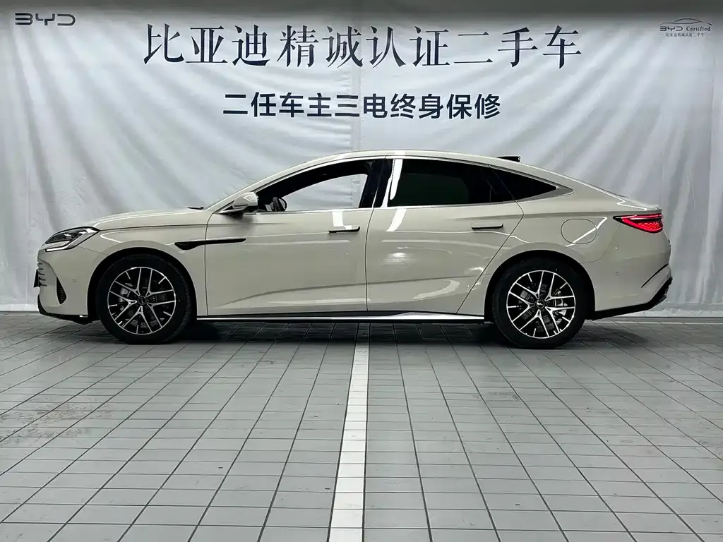 BYD Seal 07 DM-i — фото 3