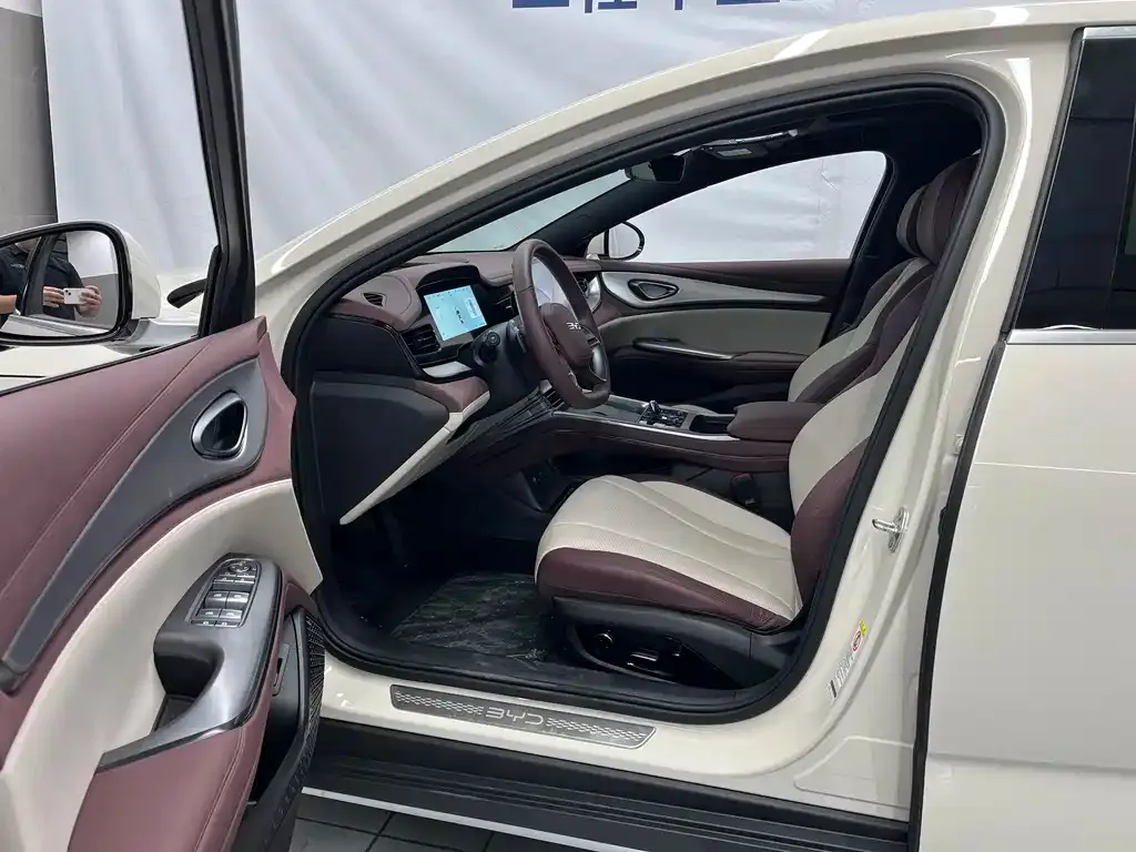 BYD Seal 07 DM-i — фото 6