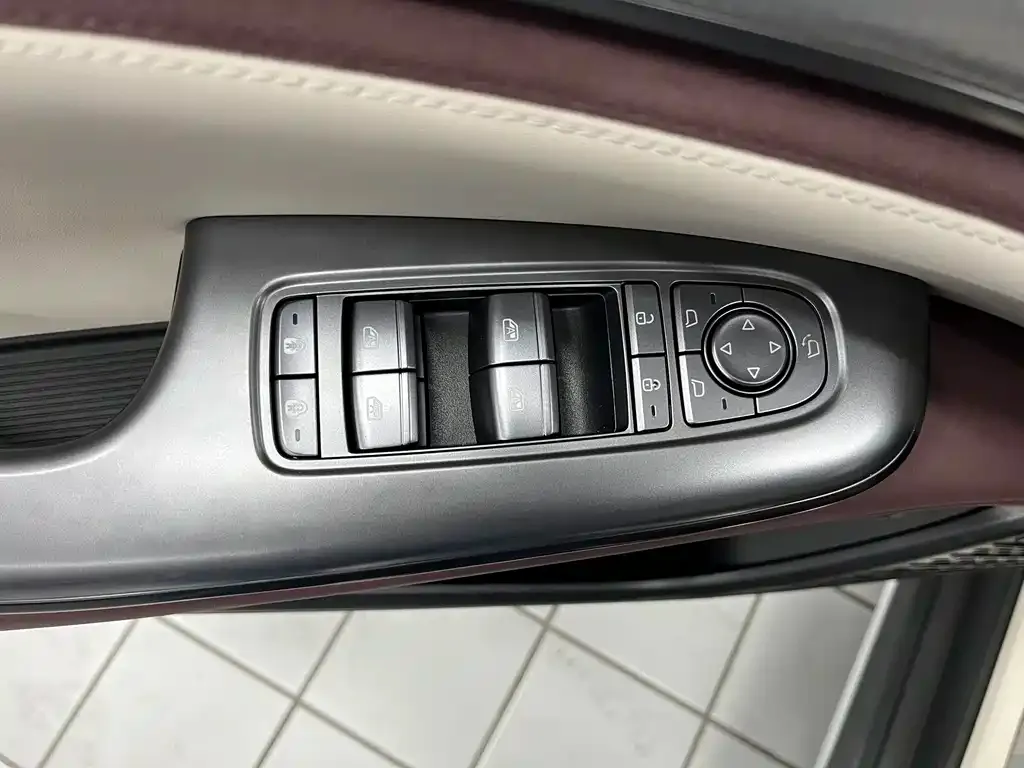 BYD Seal 07 DM-i — фото 8