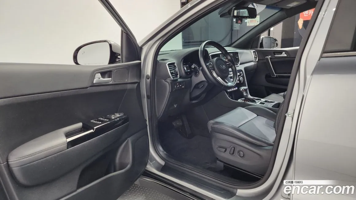 Kia Sportage — фото 10