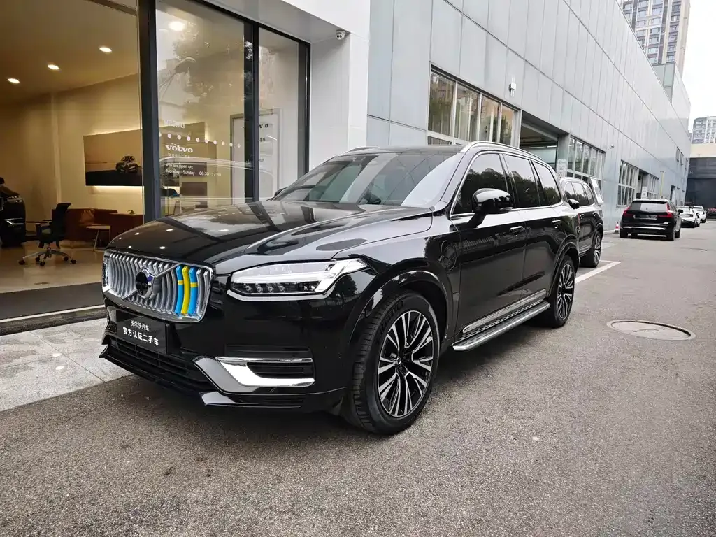 Volvo XC90 PHEV — фото 1