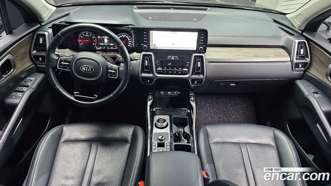 Kia Sorento — фото 7